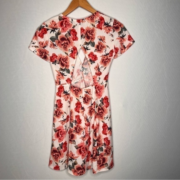 NWT! Show Me Your MuMu Ibiza Pink Floral Cut-Out-Back Dress. Size Small. - Picture 5 of 13